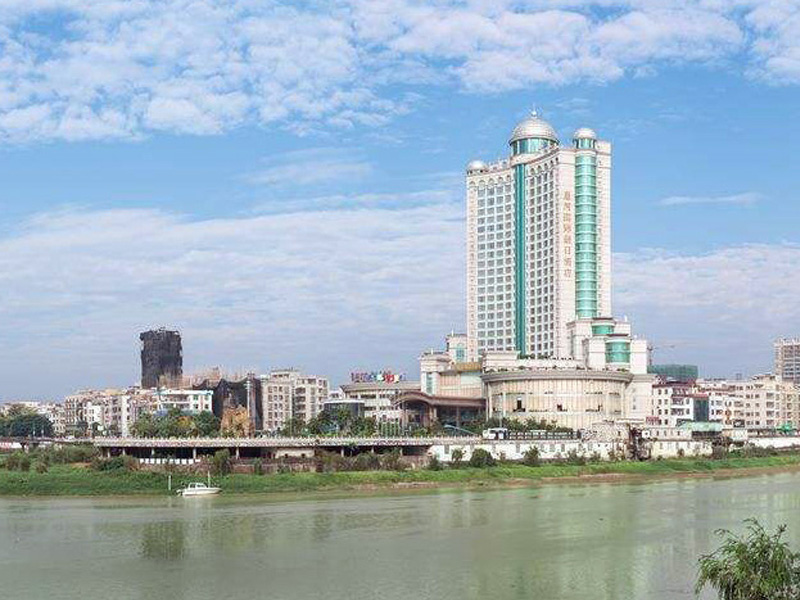 星河國際假日酒店中央空調(diào)、熱水項目圖片4