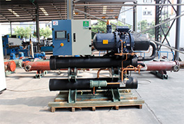 酒店供暖供水，一臺(tái)螺桿式水源熱泵機(jī)組就能滿足